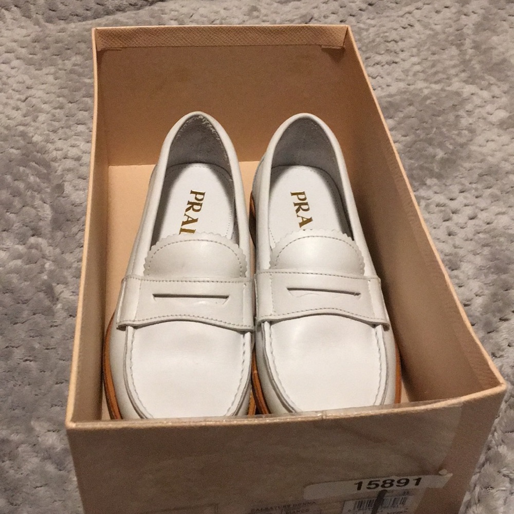 SOLD ππHP 12/29ππPrada loafer - Picture 13 of 13